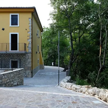 Casale Alberico Lejlighed